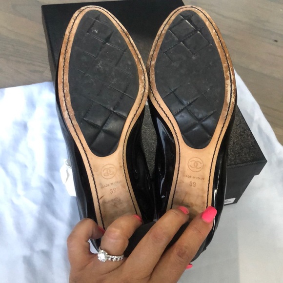 Chanel CC Cap Toe 🖤 - Picture 10 of 17